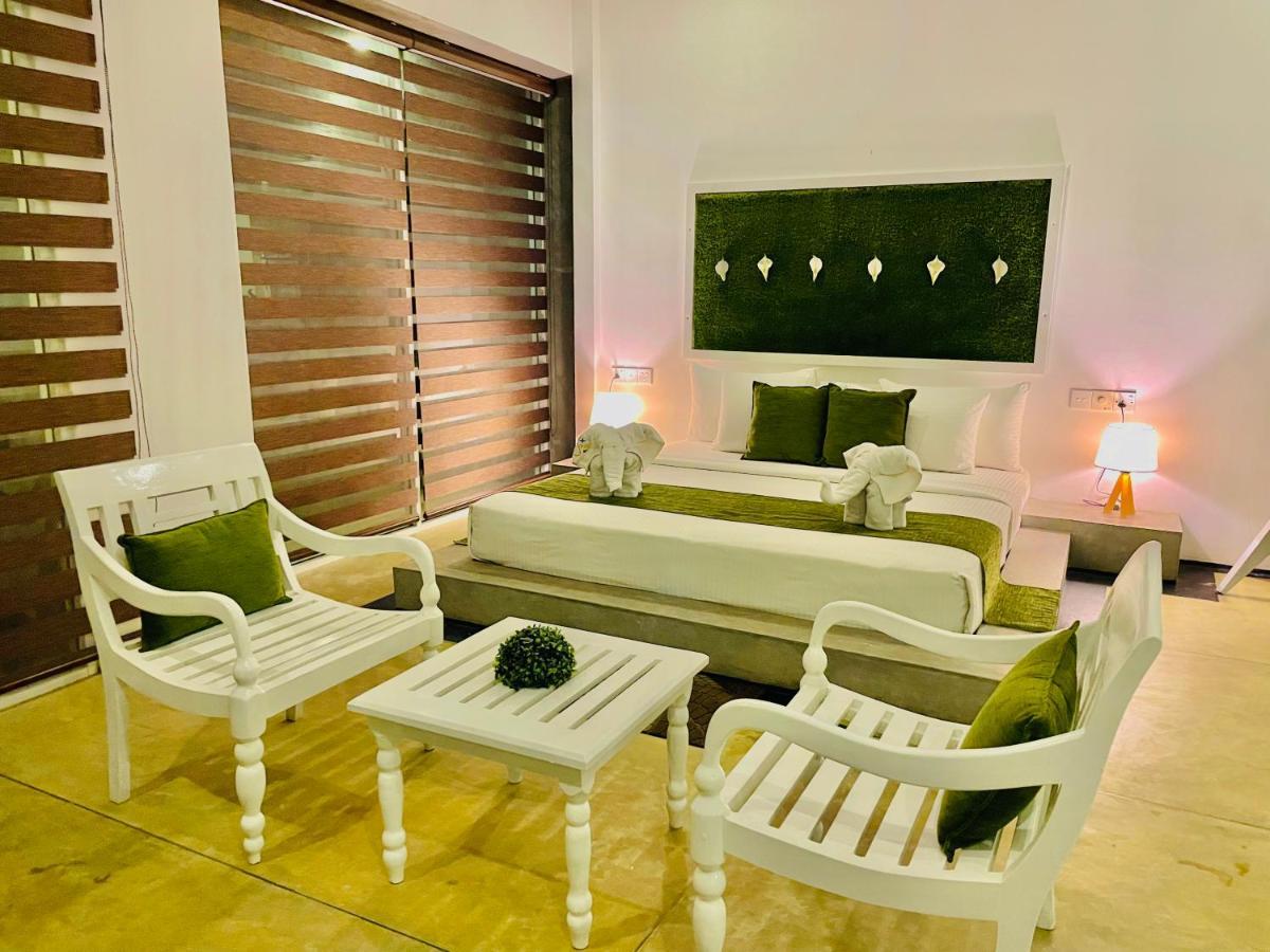 8 Plus Motels Negombo Dış mekan fotoğraf