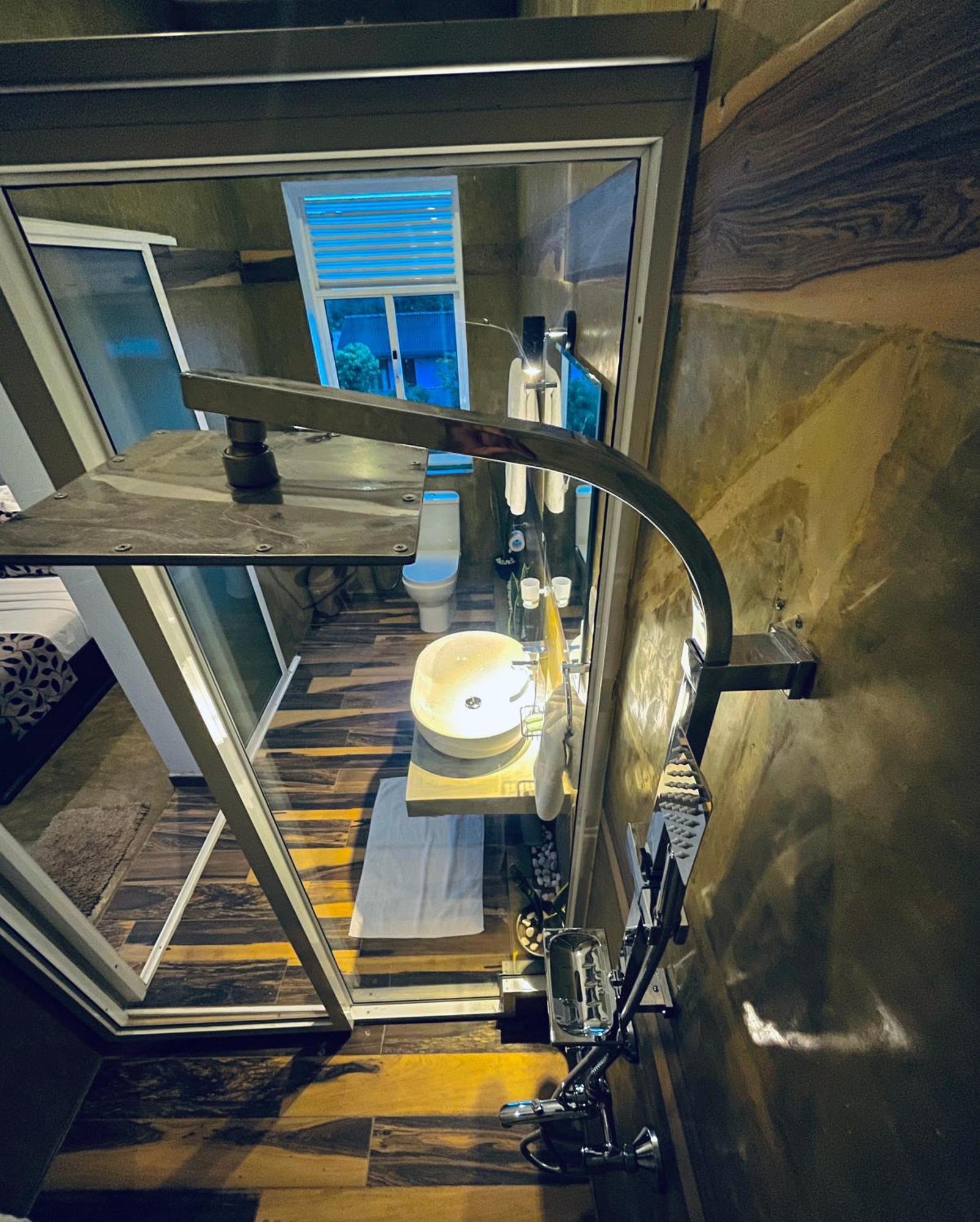 8 Plus Motels Negombo Dış mekan fotoğraf
