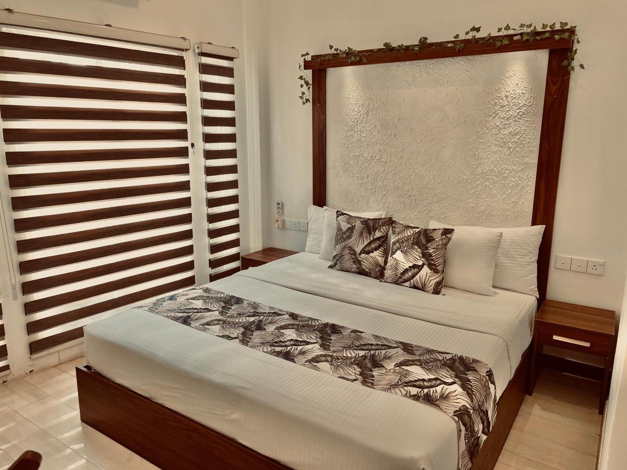 8 Plus Motels Negombo Dış mekan fotoğraf