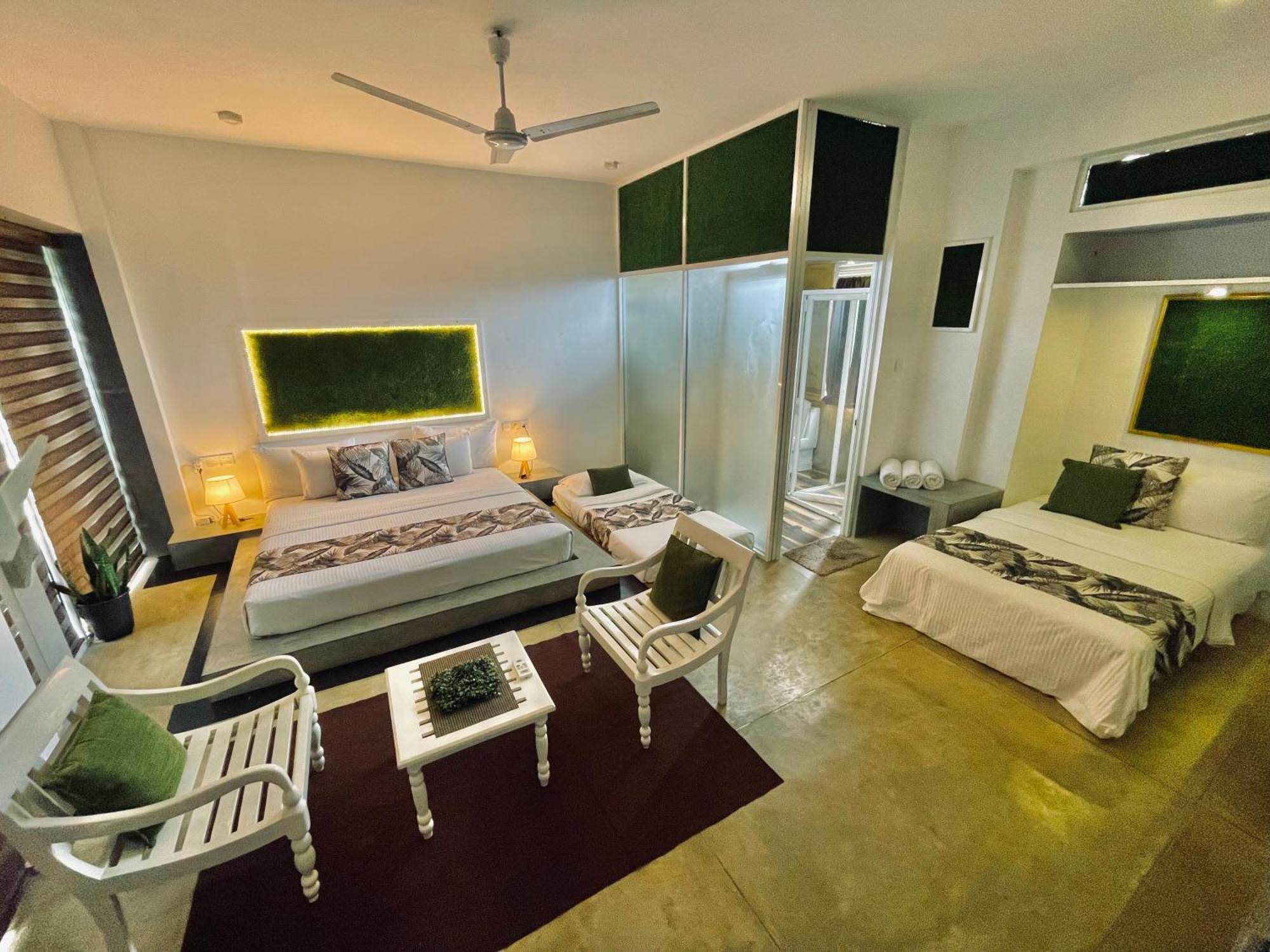 8 Plus Motels Negombo Dış mekan fotoğraf