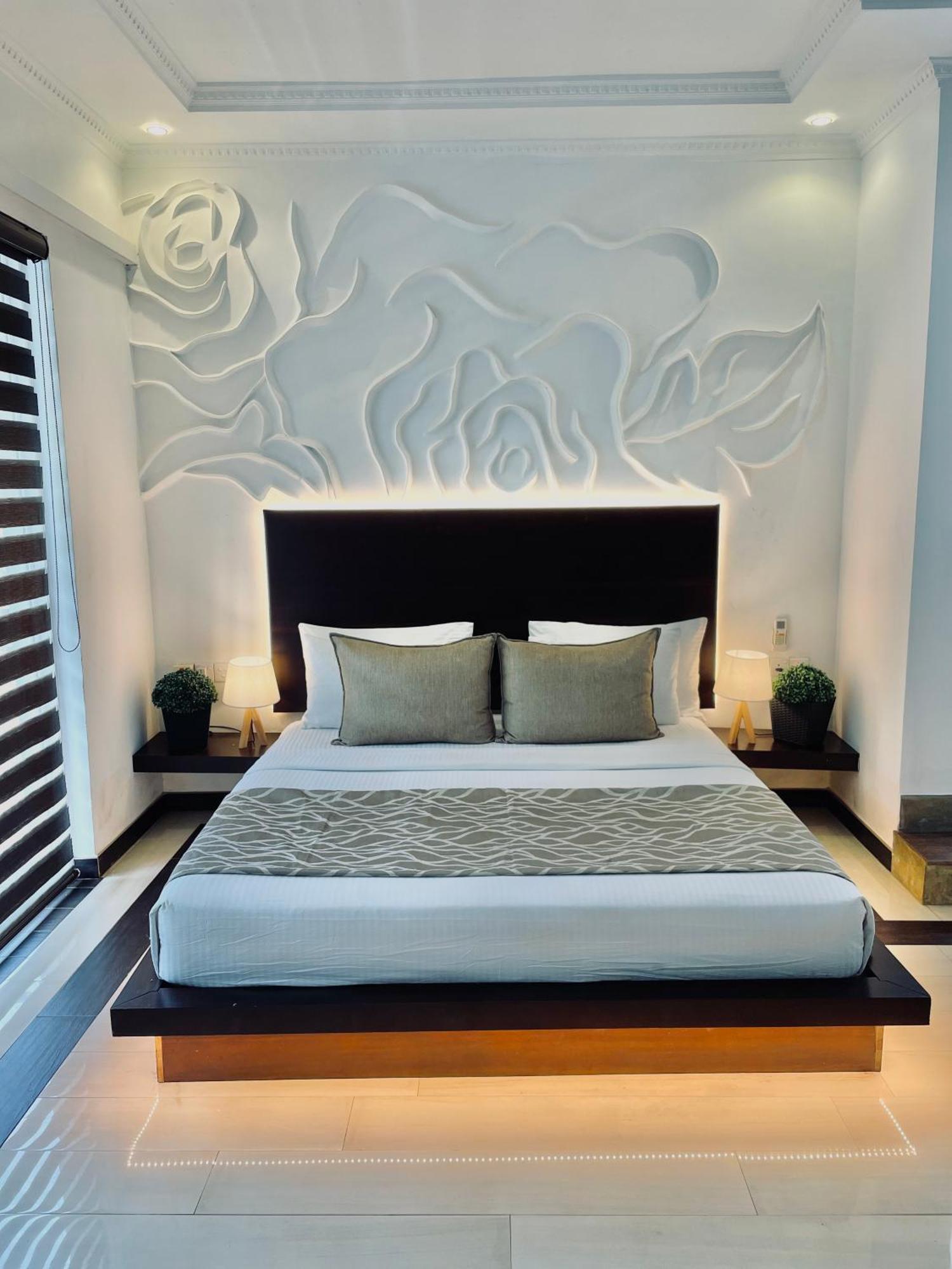8 Plus Motels Negombo Dış mekan fotoğraf