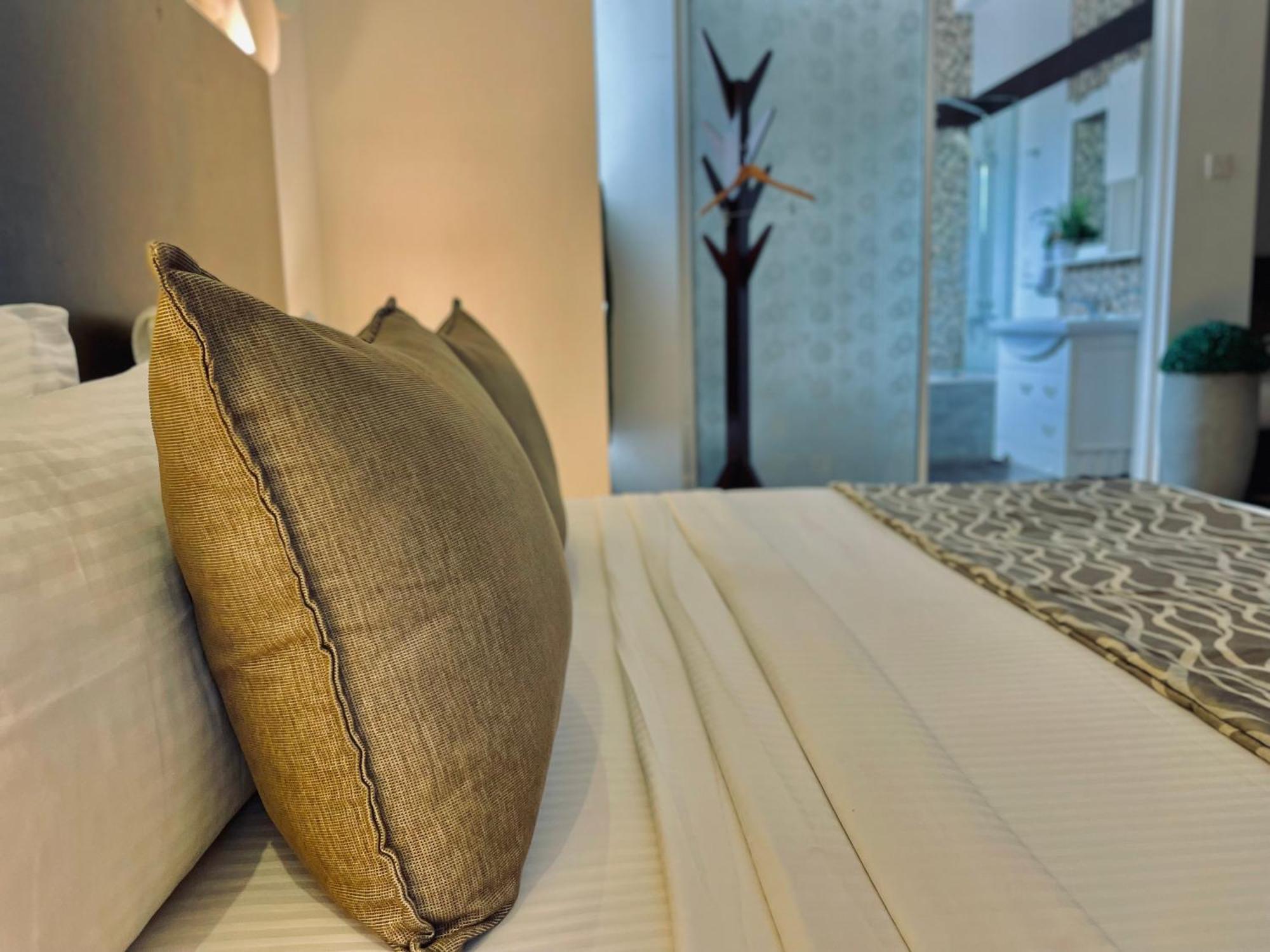 8 Plus Motels Negombo Dış mekan fotoğraf
