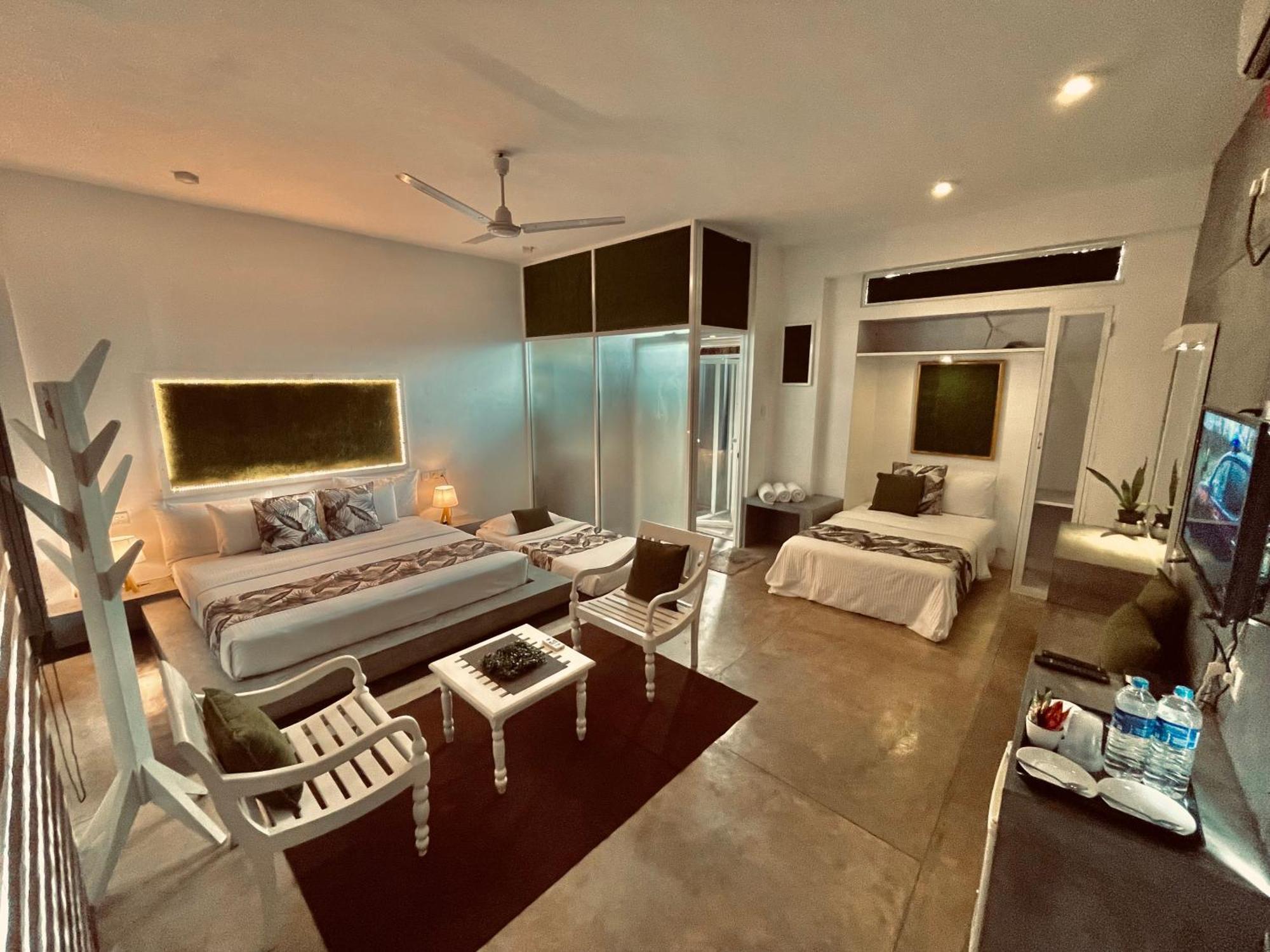 8 Plus Motels Negombo Dış mekan fotoğraf