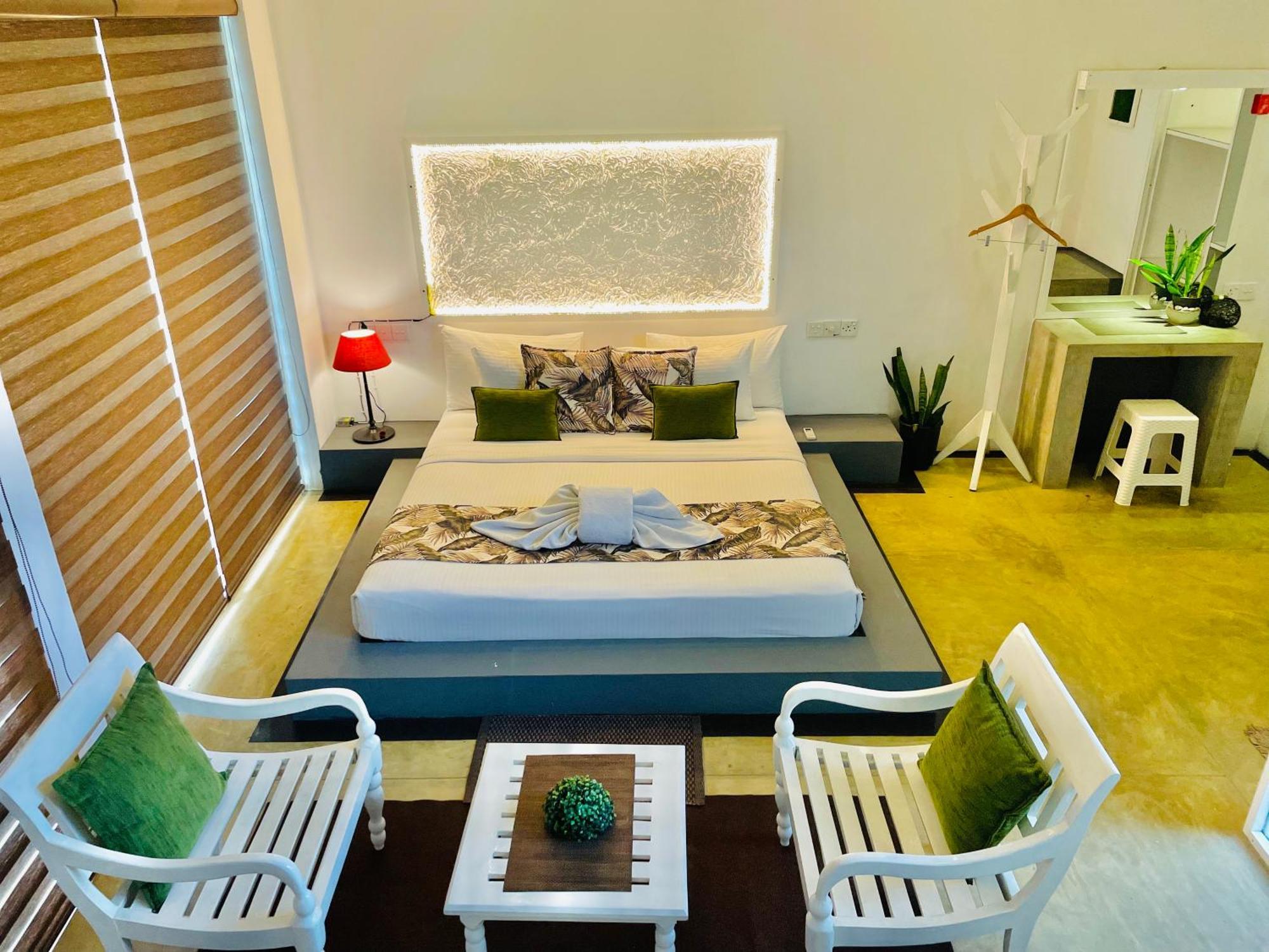 8 Plus Motels Negombo Dış mekan fotoğraf