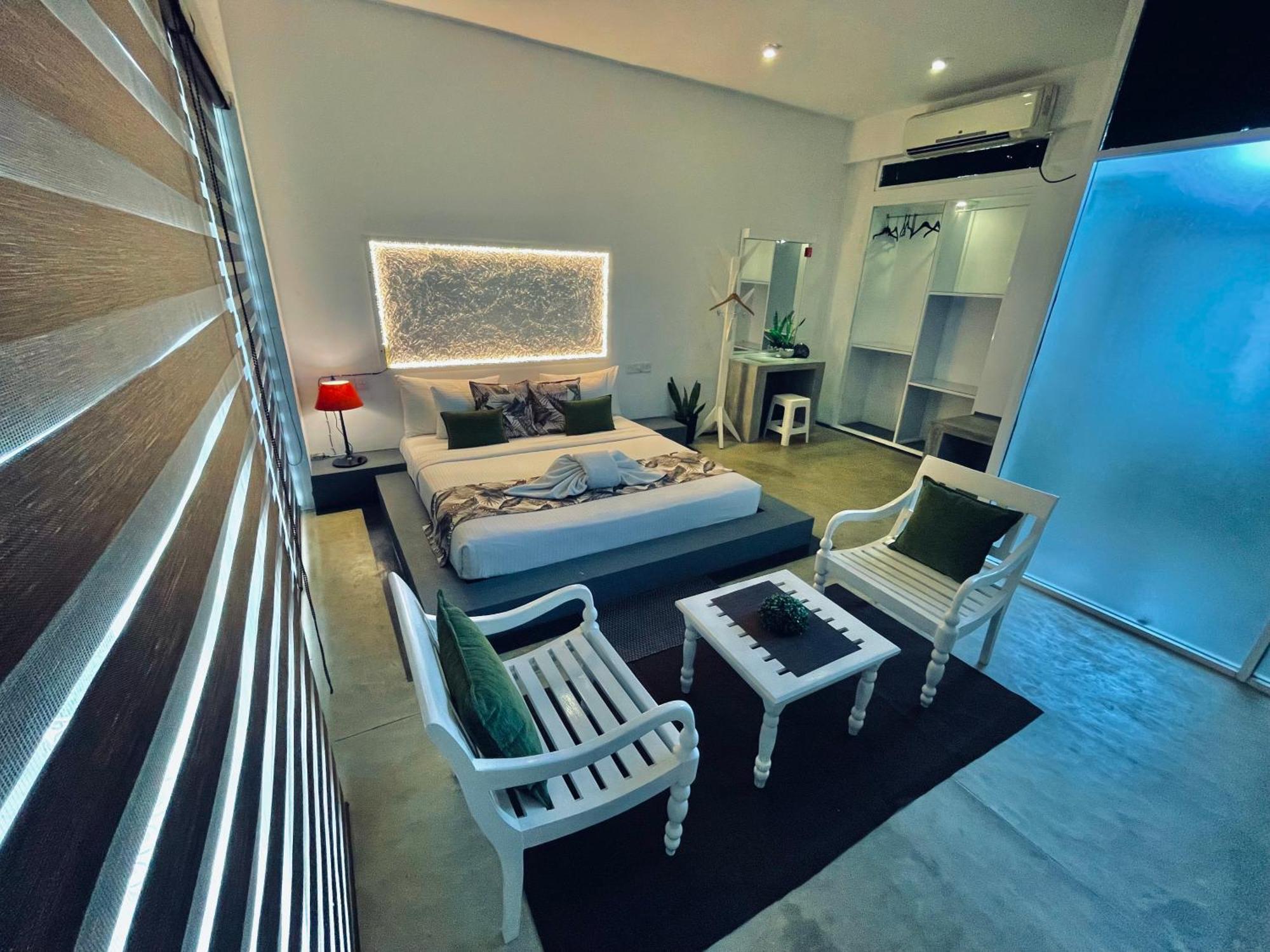 8 Plus Motels Negombo Dış mekan fotoğraf