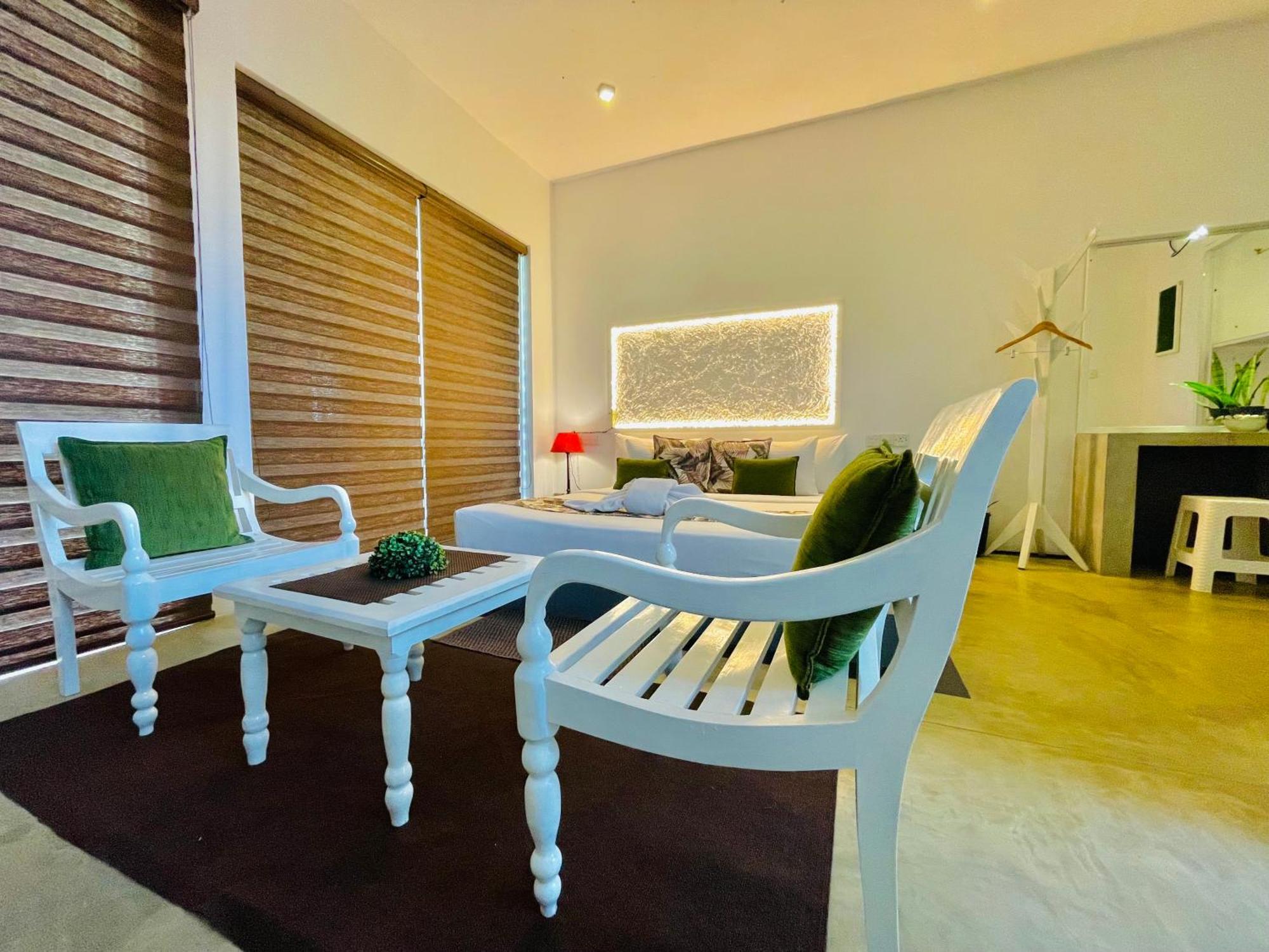 8 Plus Motels Negombo Dış mekan fotoğraf